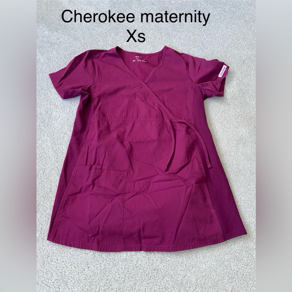 Maternity scrubs